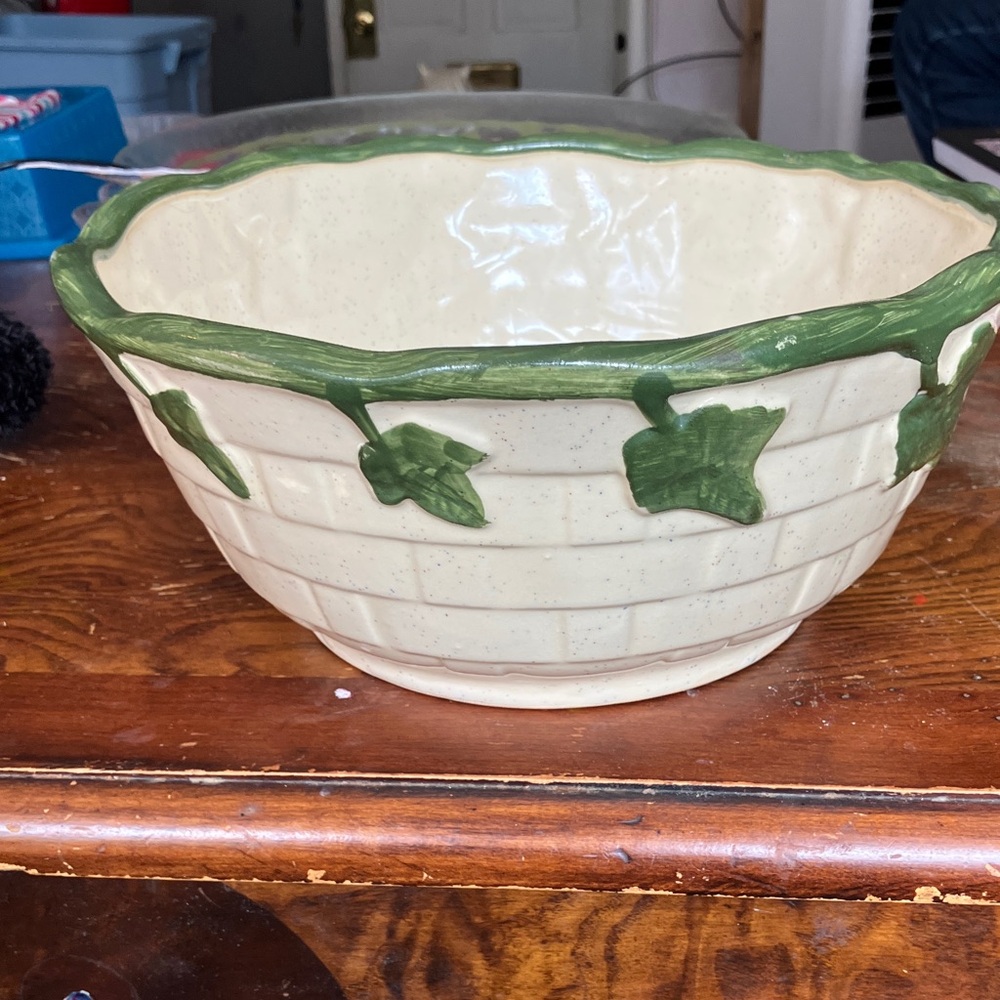 Green and Cream Ceramic Bowl with Leaf Design Roseville